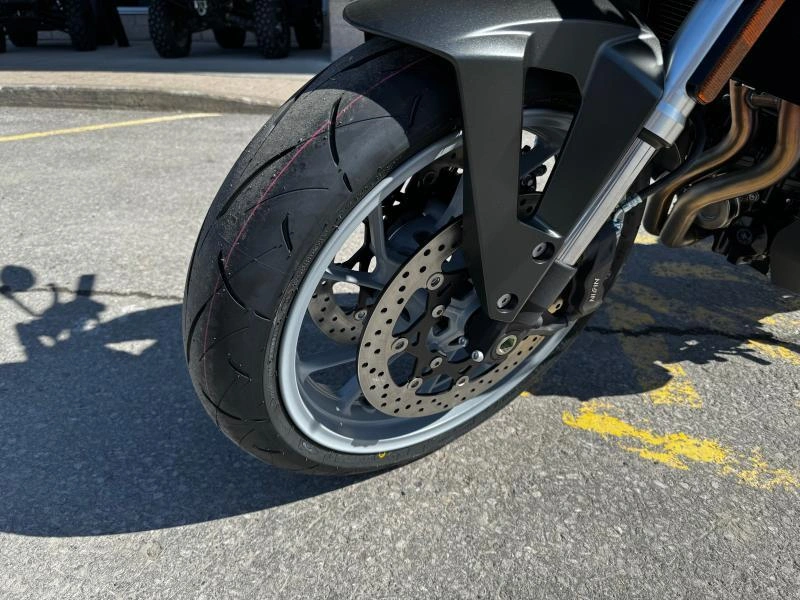 Suzuki Gsx-8s 2024 alt