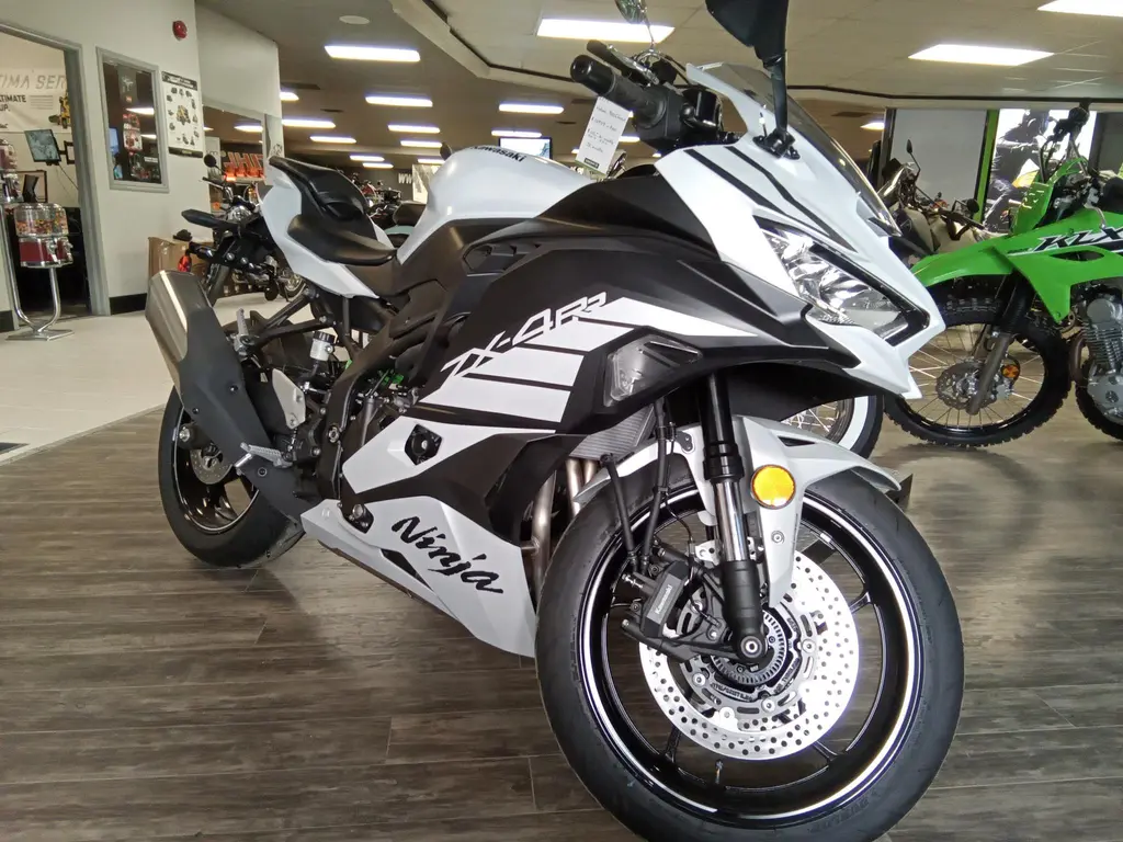 2025 Kawasaki NINJA - ZX-4RR
