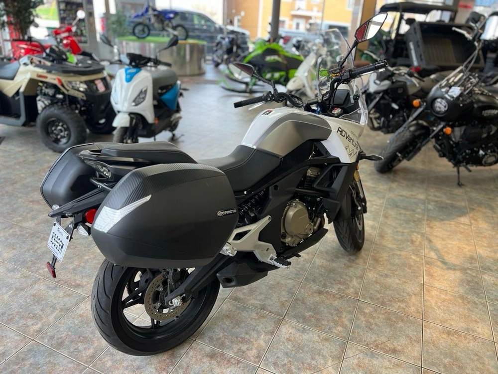Cfmoto Adventura 650 2023 alt