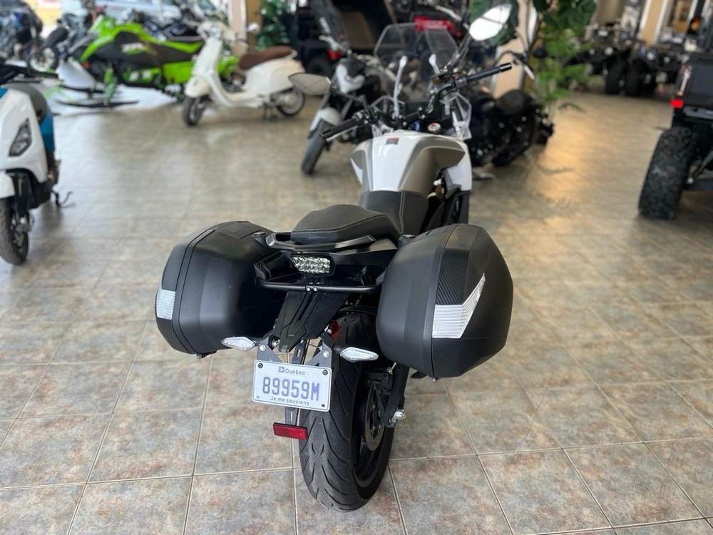 Cfmoto Adventura 650 2023 alt