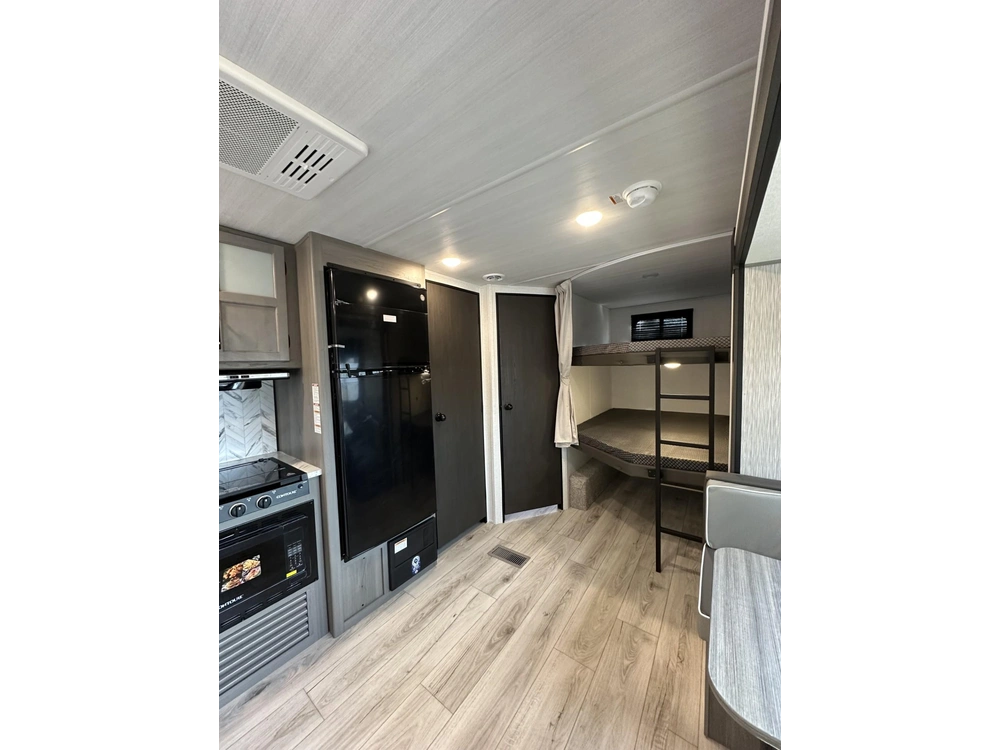 2025 Keystone Rv Hideout 261bh alt