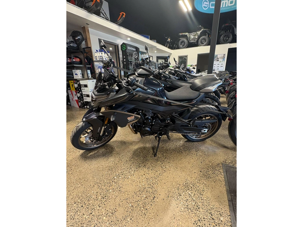 Cfmoto 800nk 2025 alt