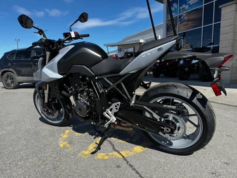 Suzuki Gsx-8s 2024 alt