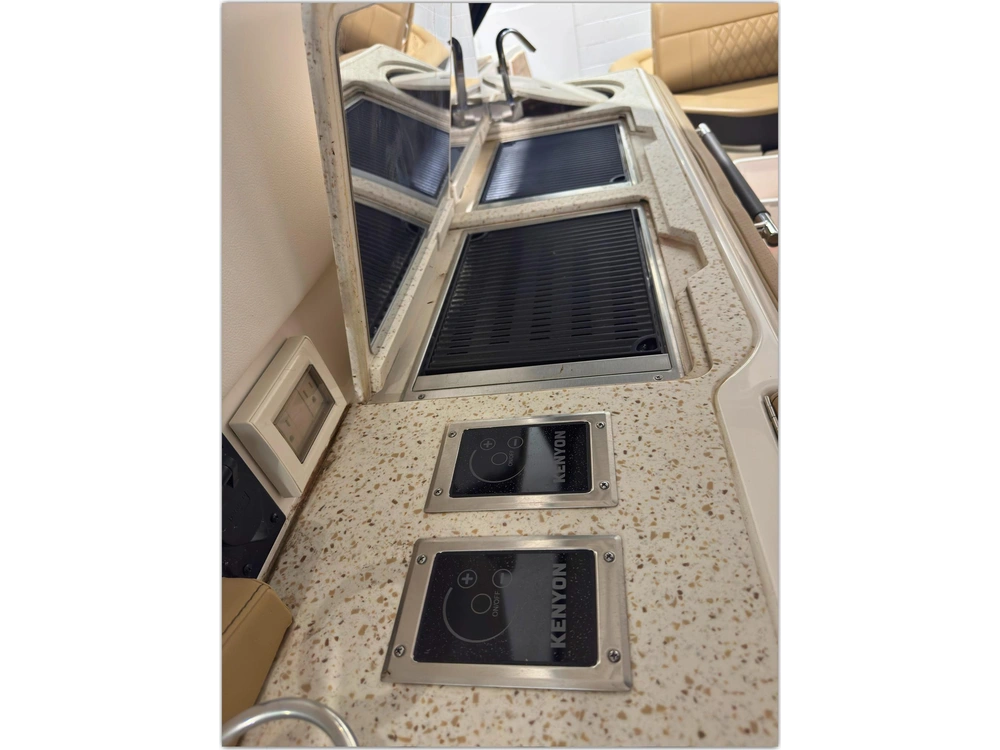 2021 Sea Ray Slx 400 $519,000 Usd alt