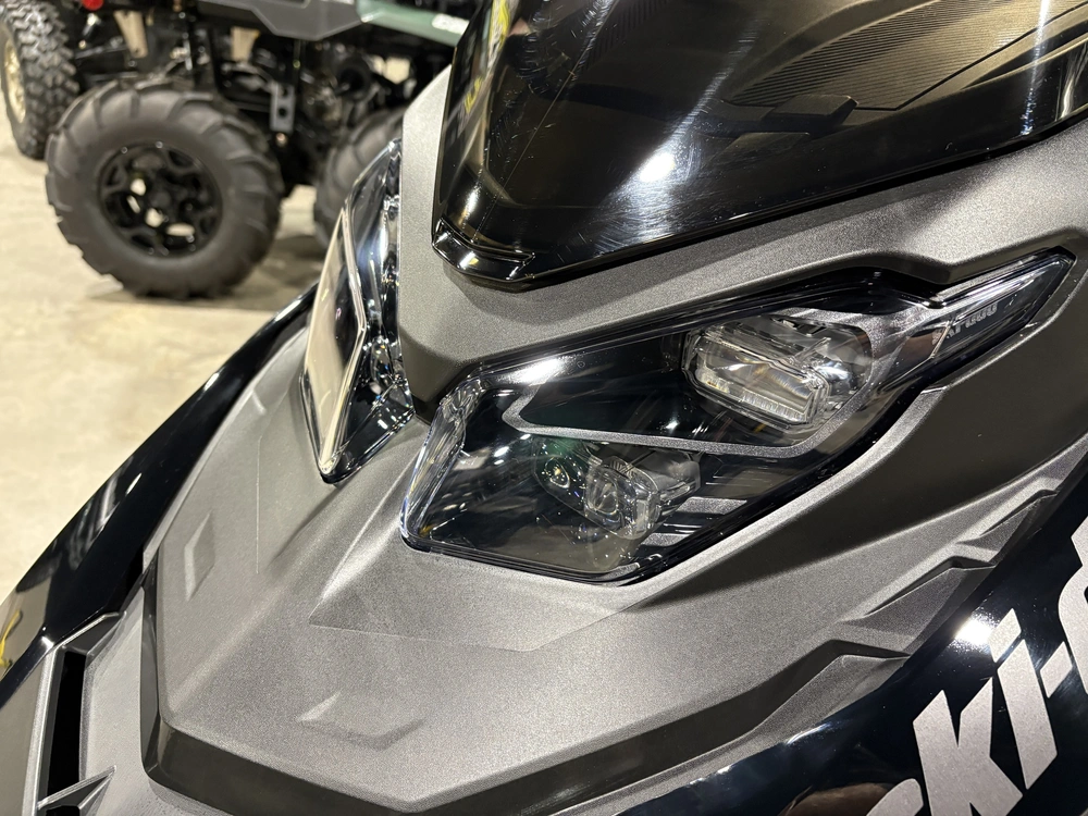 Brp Backcountry X-rs 146 (43'') 850 E-tec Ice Storm 150 1.5'' E.s. W/ 10.25'' Touchscreen 2025 2025 alt