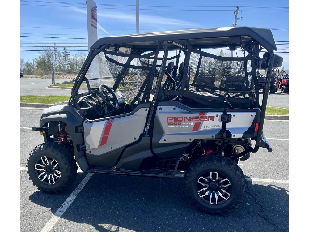 Honda Pioneer 1000 5p Trail Special Edition 2025 alt