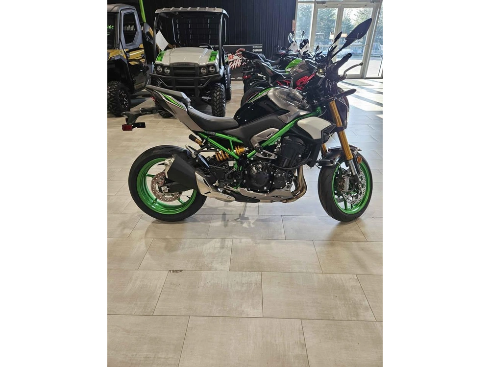Kawasaki Z900 Se 2025 alt
