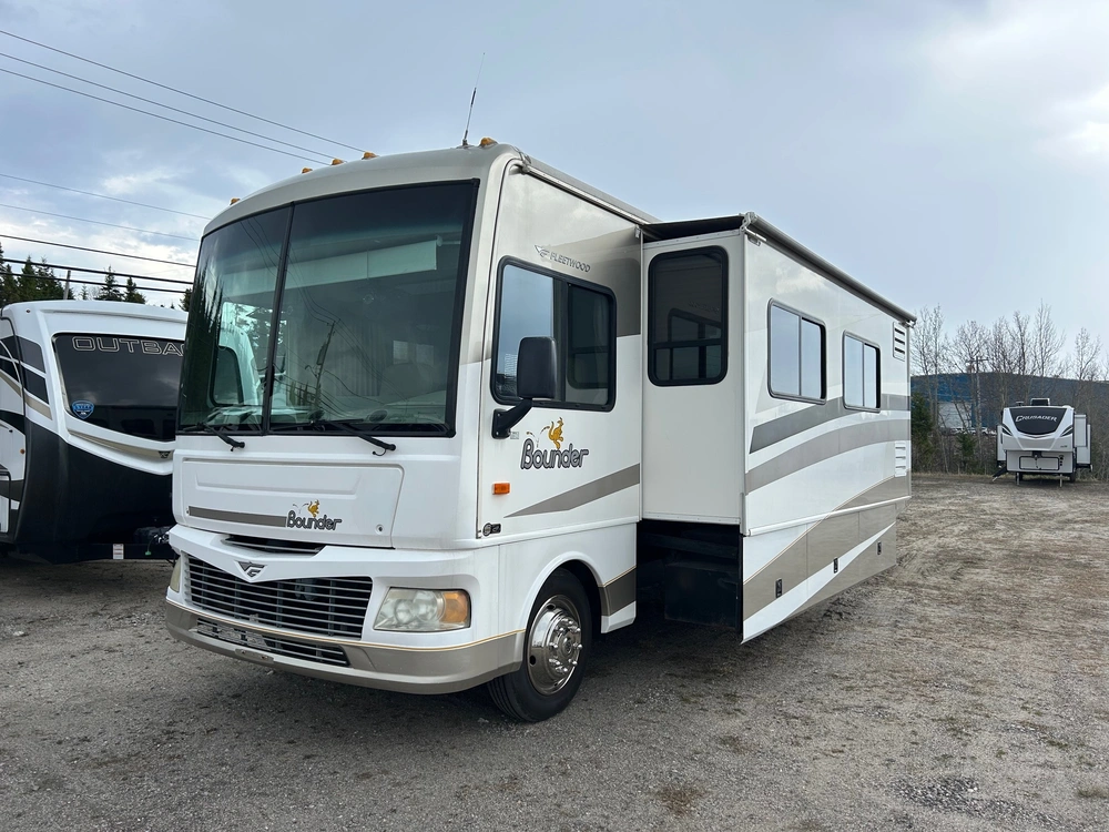 Fleetwood Bounder 35e 2006 alt