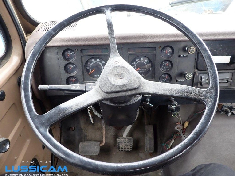 1985 International 1954