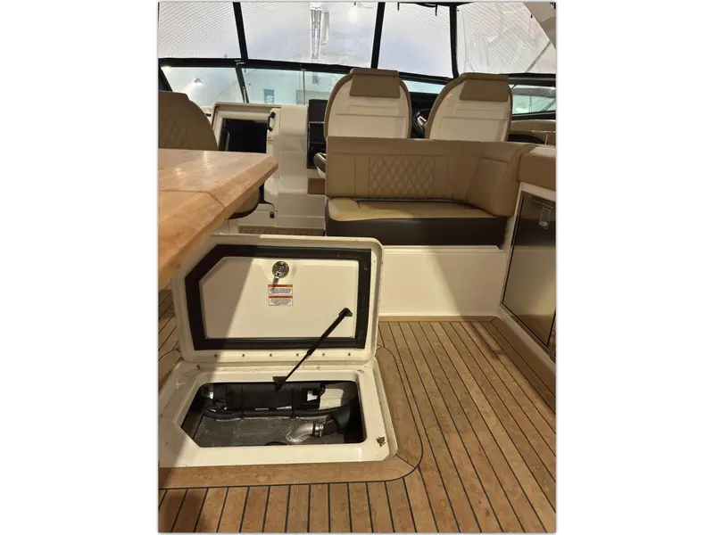 Sea Ray SLX 400 2021