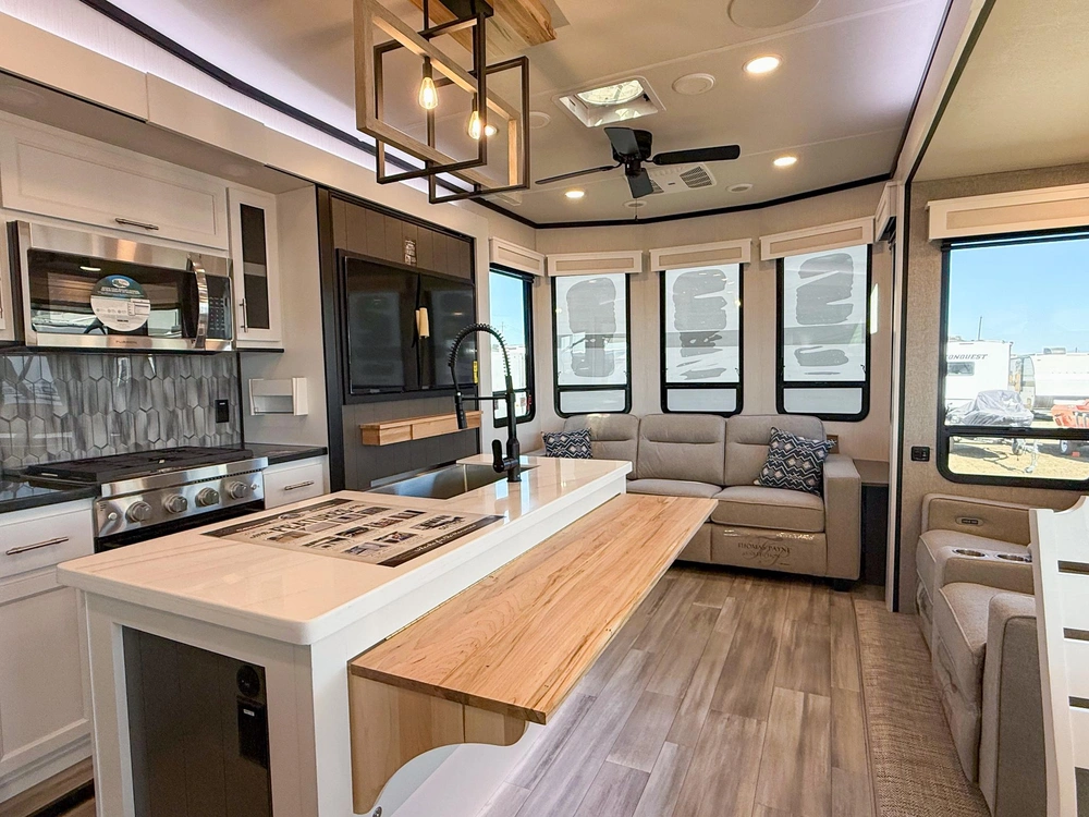 2024 Cedar Creek By Forest River 2024 Cedar Creek Cottage 40cdl alt