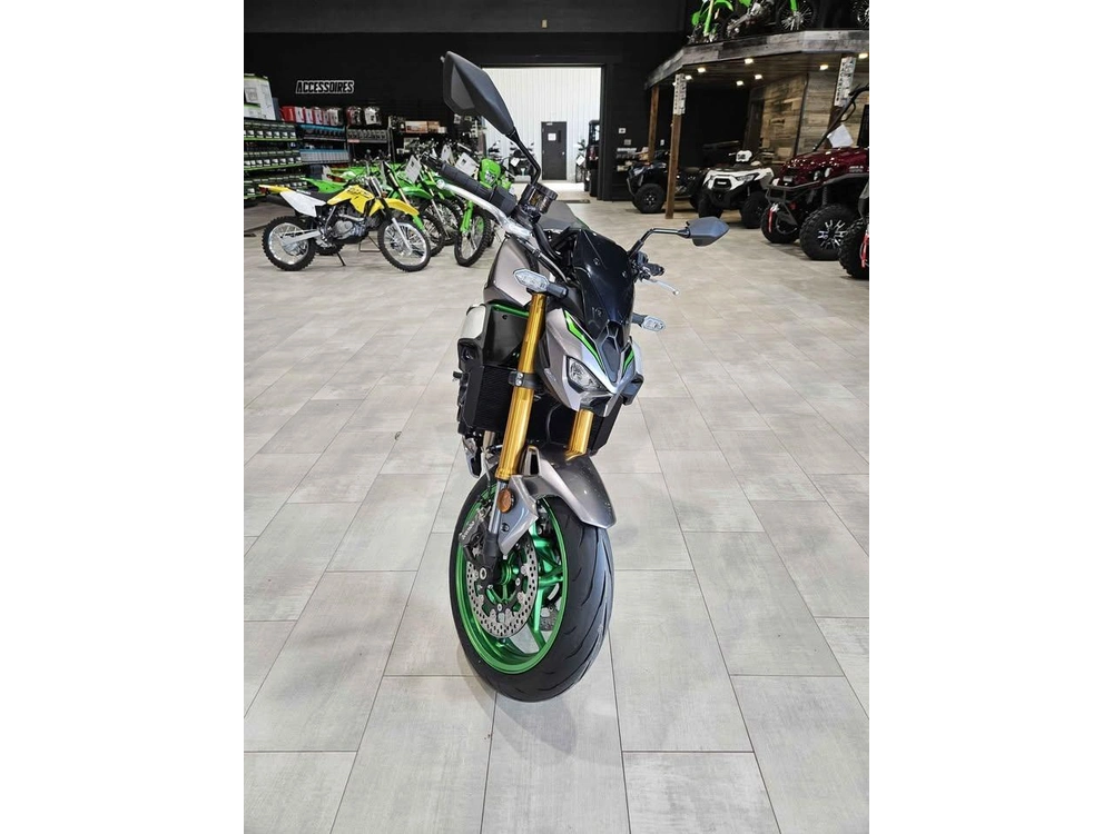 Kawasaki Z900 Se 2025 alt