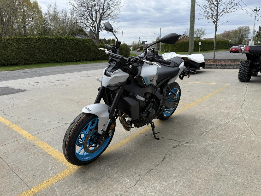 2025 Yamaha Mt-09 alt
