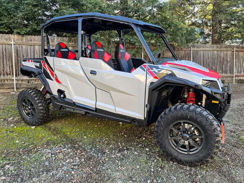 2025 Polaris GENERAL 4 1000 SPORT - GHOST GRAY Sport