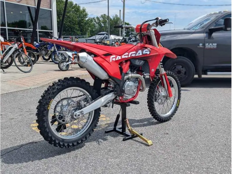2024 GASGAS MC 450F thumbnail 16