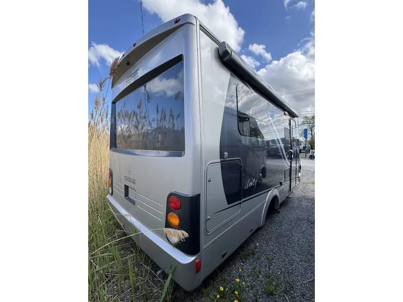 2011 LEISURE TRAVEL UNITY 24IB