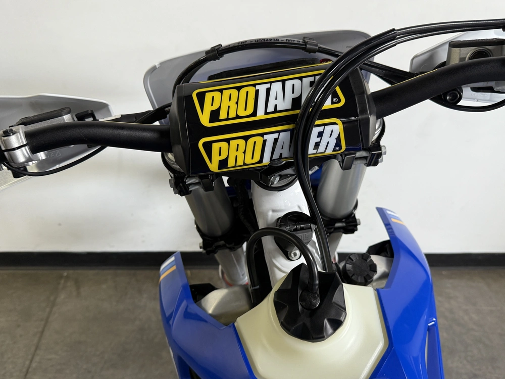 2025 Husqvarna Te 300 Heritage *2.99% Sur 60 Mois alt