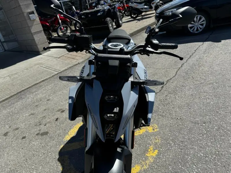 2024 Suzuki GSX-8S