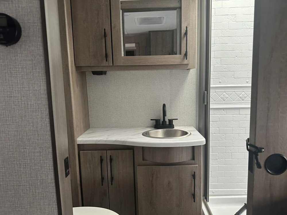 Grand Design Imagine 22mlex 2023 alt