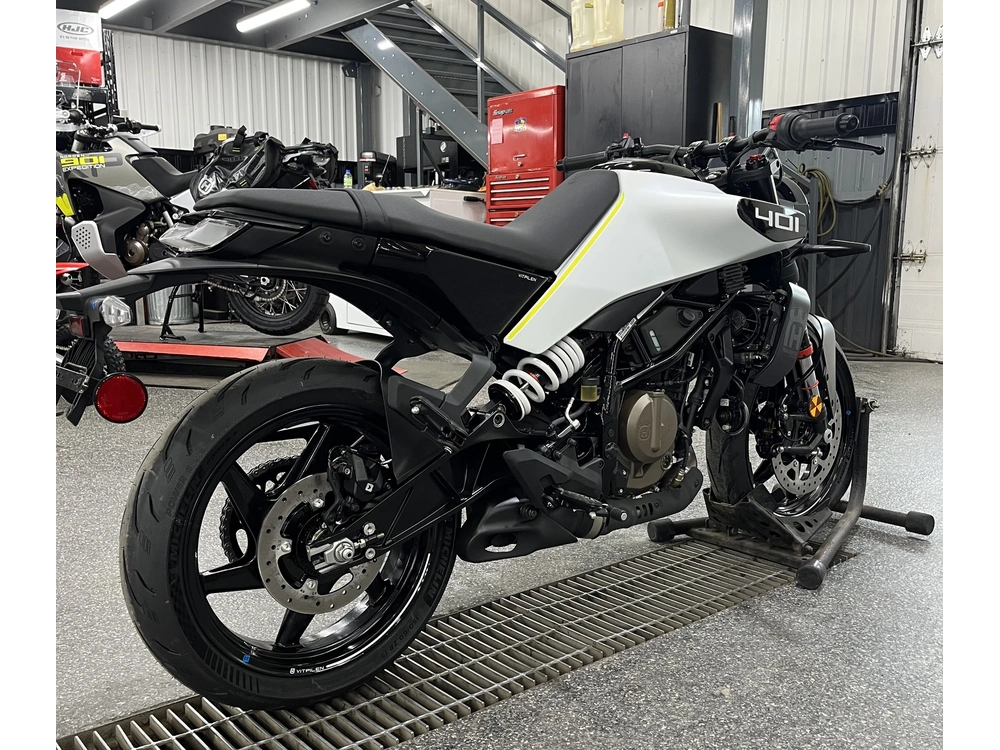 Husqvarna Vitpilen 401 B.d. 2024 alt