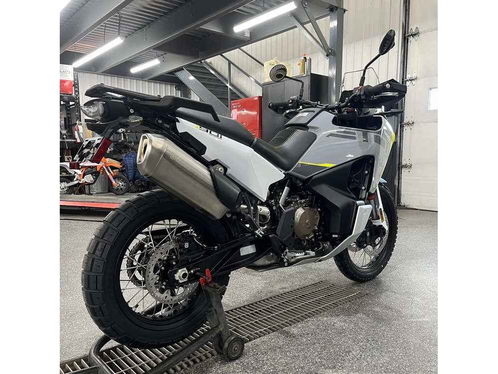 Husqvarna Norden 901 2025 alt