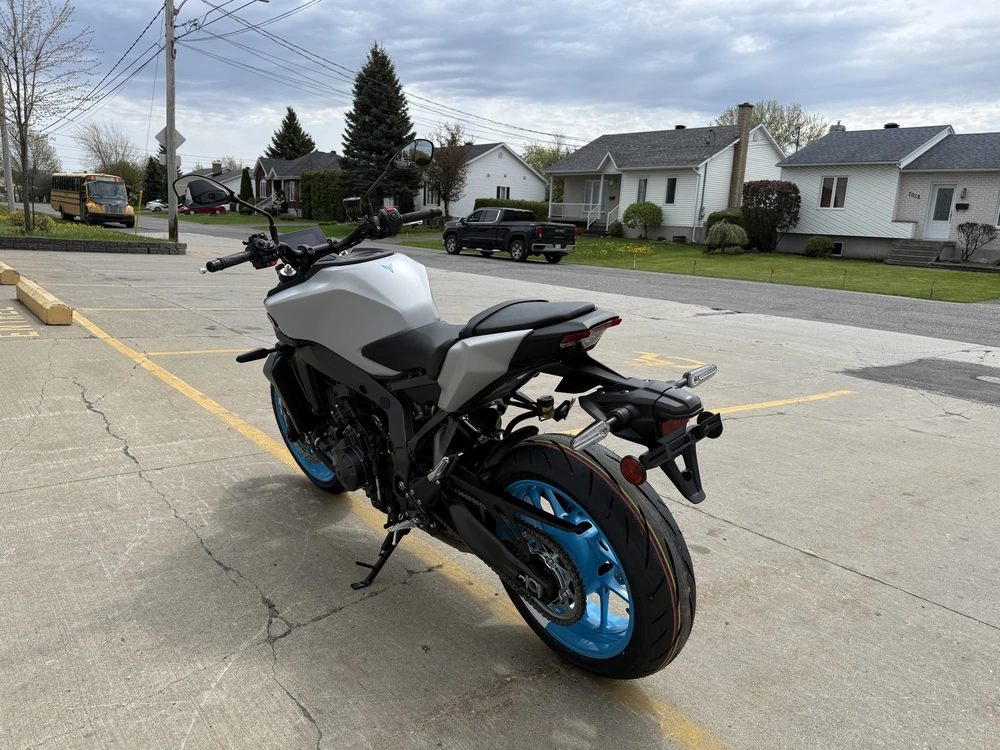 2025 Yamaha Mt-09 alt