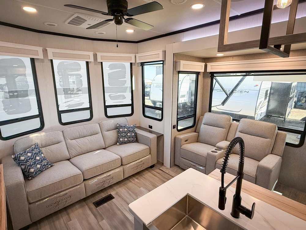 2024 Cedar Creek By Forest River 2024 Cedar Creek Cottage 40cdl alt