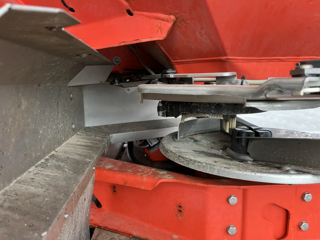 2016 Kuhn AXIS 40.2 H-EMC-W