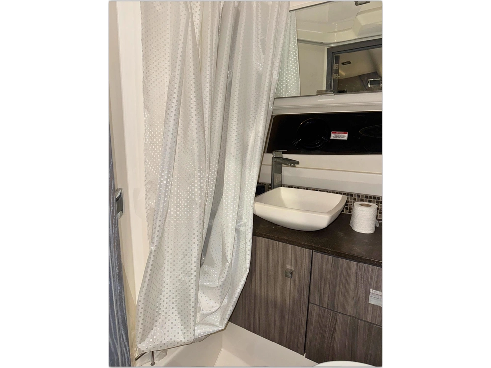 2021 Sea Ray Slx400 $519,000 Usd alt