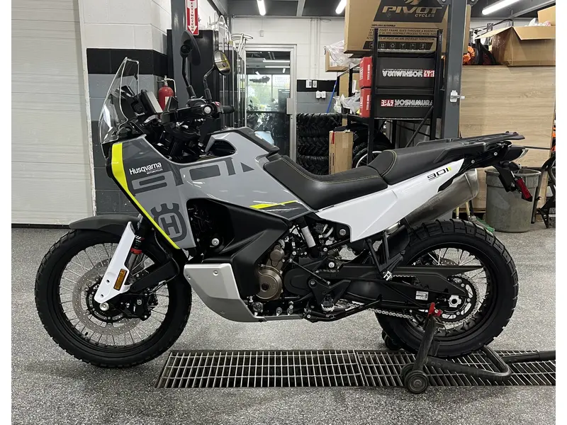 2025 Husqvarna NORDEN 901