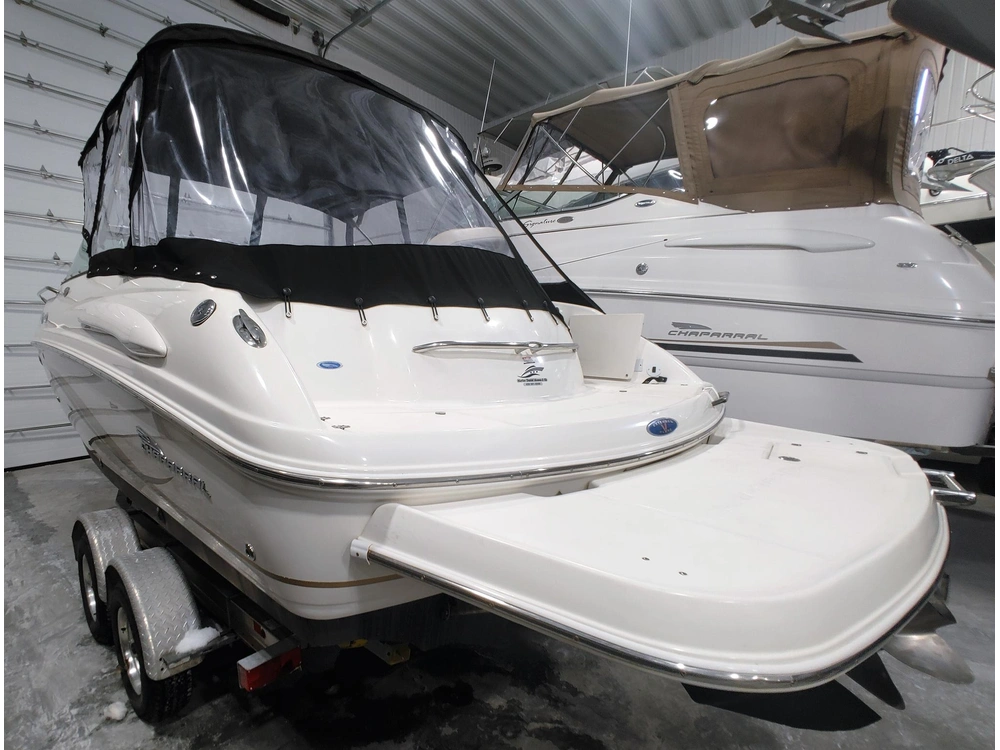 2003 Chaparral 235 Ssi alt