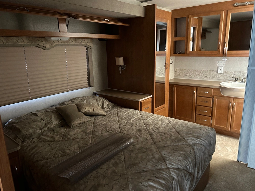 Fleetwood Bounder 35e 2006 alt
