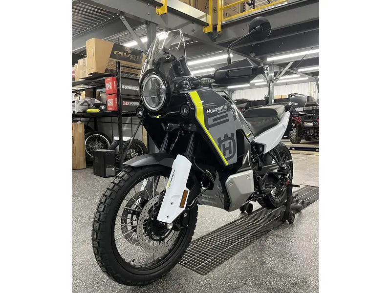 2025 Husqvarna NORDEN 901