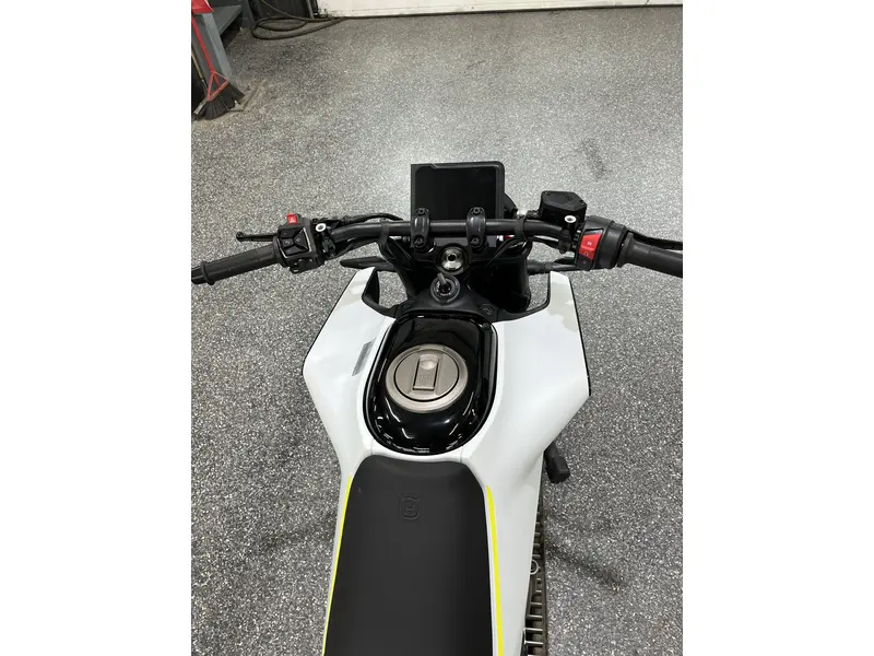 2024 Husqvarna VITPILEN 401 B.D.