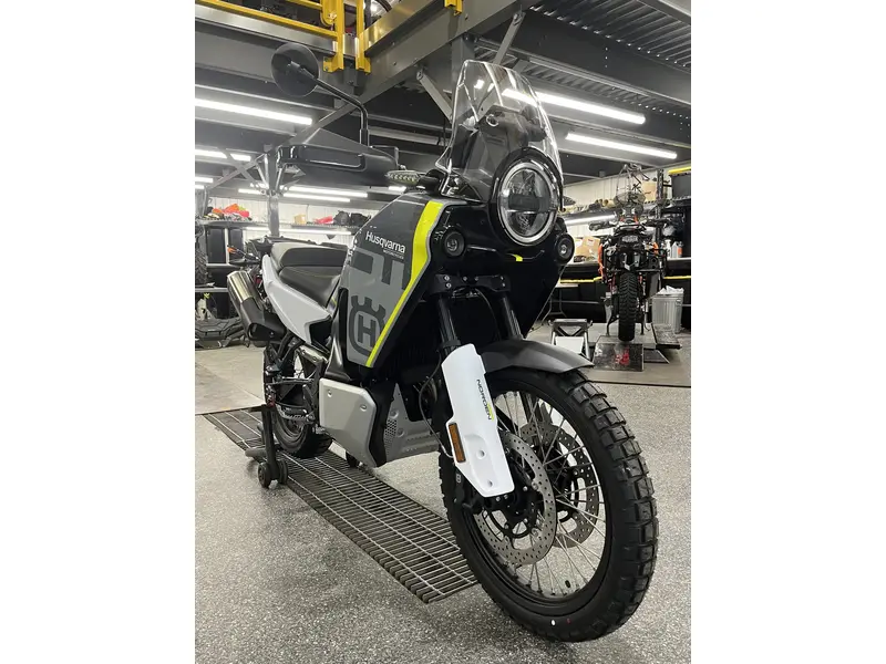 2025 Husqvarna NORDEN 901