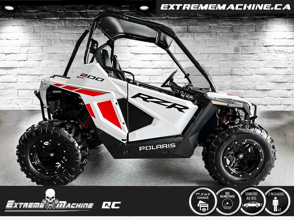 Polaris RZR 200 EFI WHITE LIGHTNING / INDY RED 2022 - SEULEMENT 435kM!!!