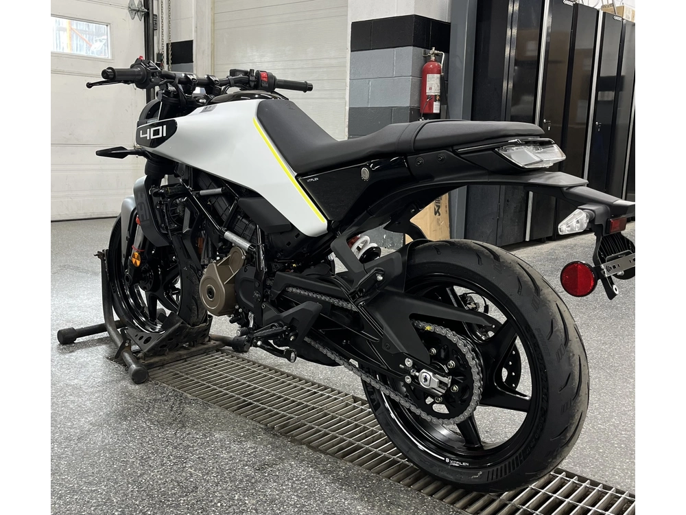 Husqvarna Vitpilen 401 B.d. 2024 alt