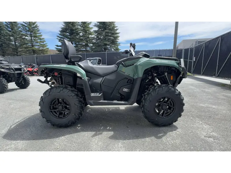 2025 Can-Am OUTLANDER MAX PRO XU HD7