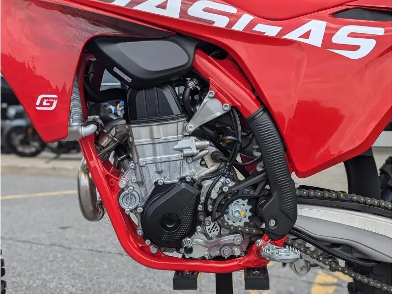 2024 GASGAS MC 450F thumbnail 12