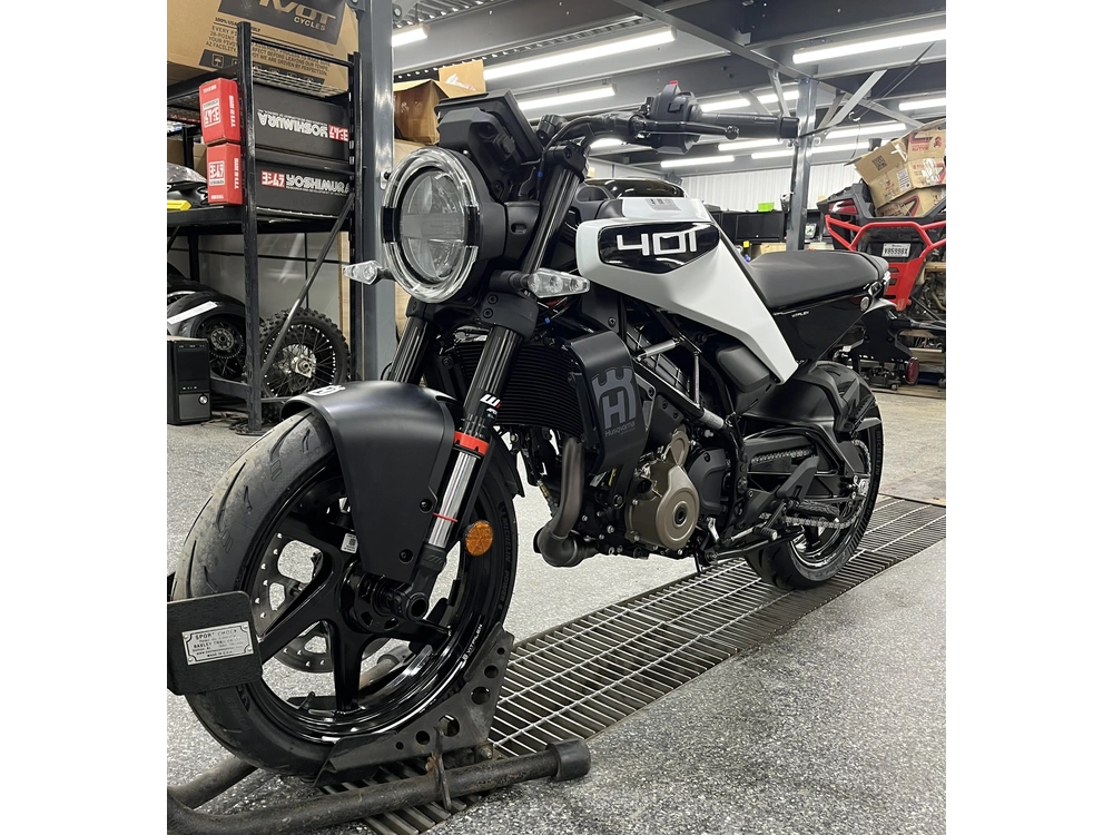 Husqvarna Vitpilen 401 B.d. 2024 alt