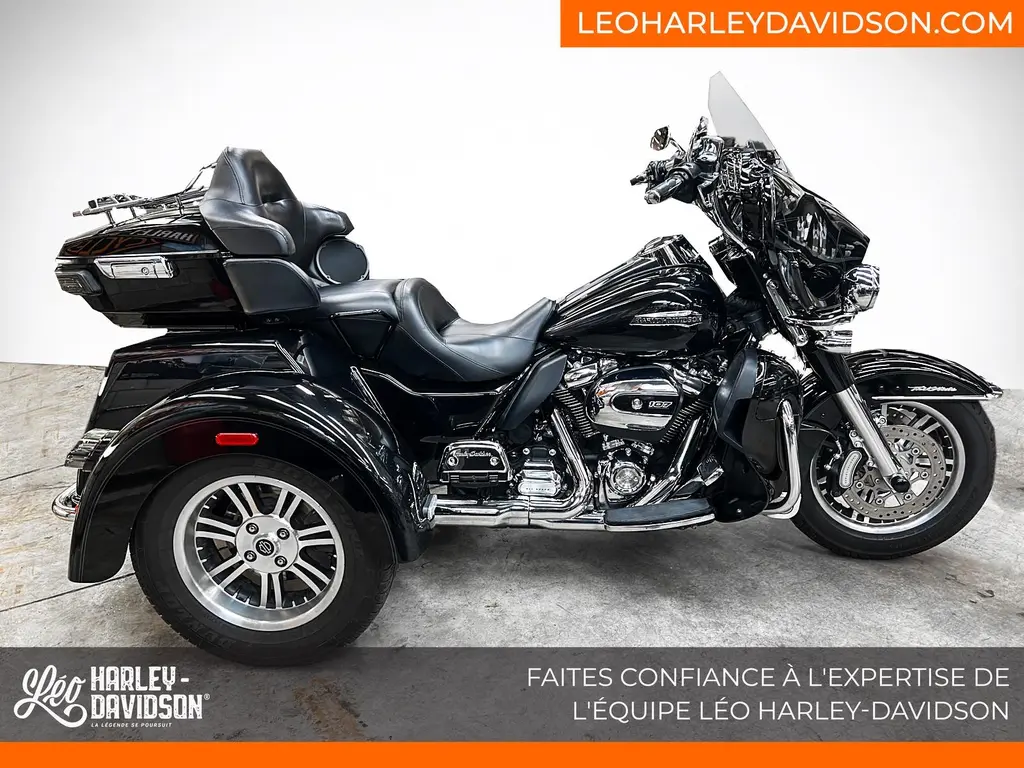 2018 Harley-Davidson FLHTCUTG Tri Glide Ultra