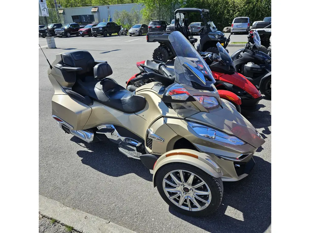 2018 Can-Am SPYDER RT LIMITED (SE6)