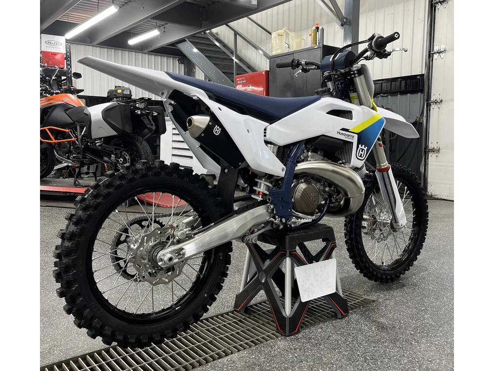 2025 Husqvarna Tc 250 alt