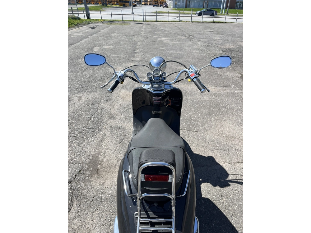 2022 Scootterre Nostalgia alt