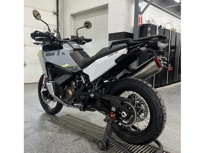 2025 Husqvarna NORDEN 901