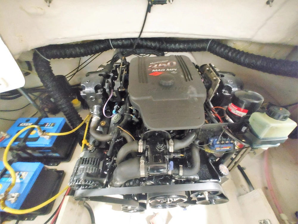 2003 Chaparral 235 Ssi alt