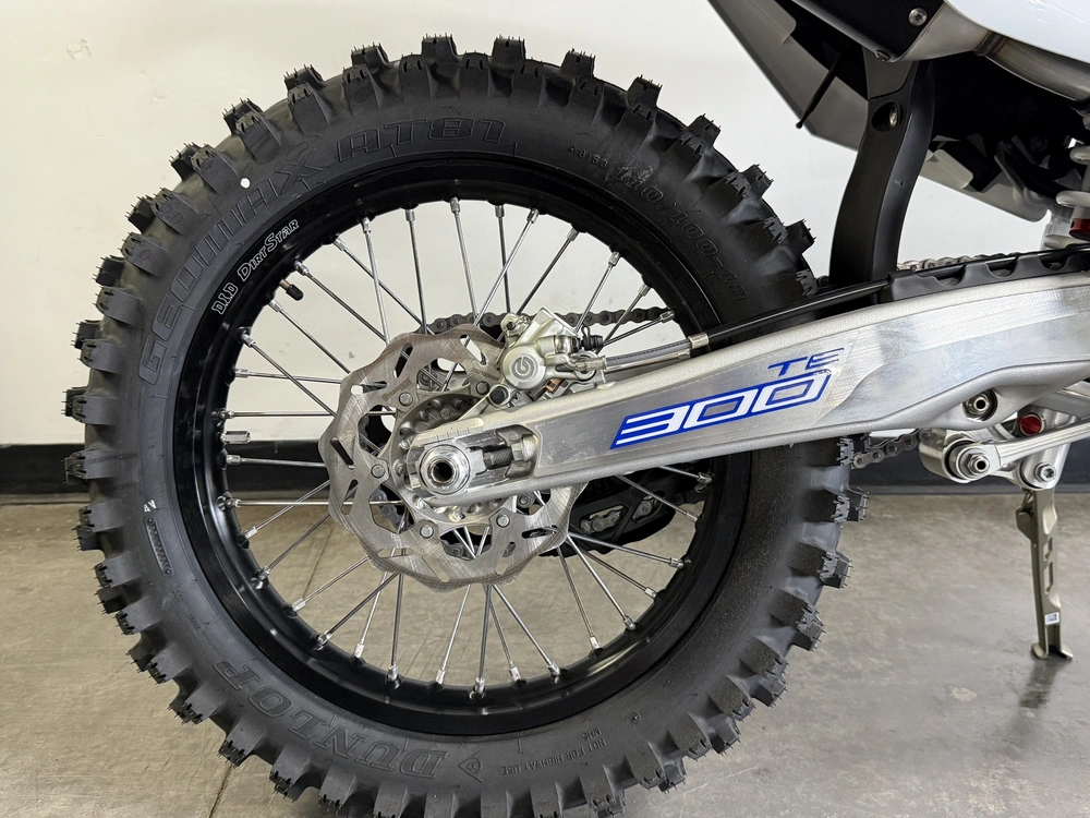 Husqvarna Te 300 Heritage *2.99%/60 Mois💳 2025 alt