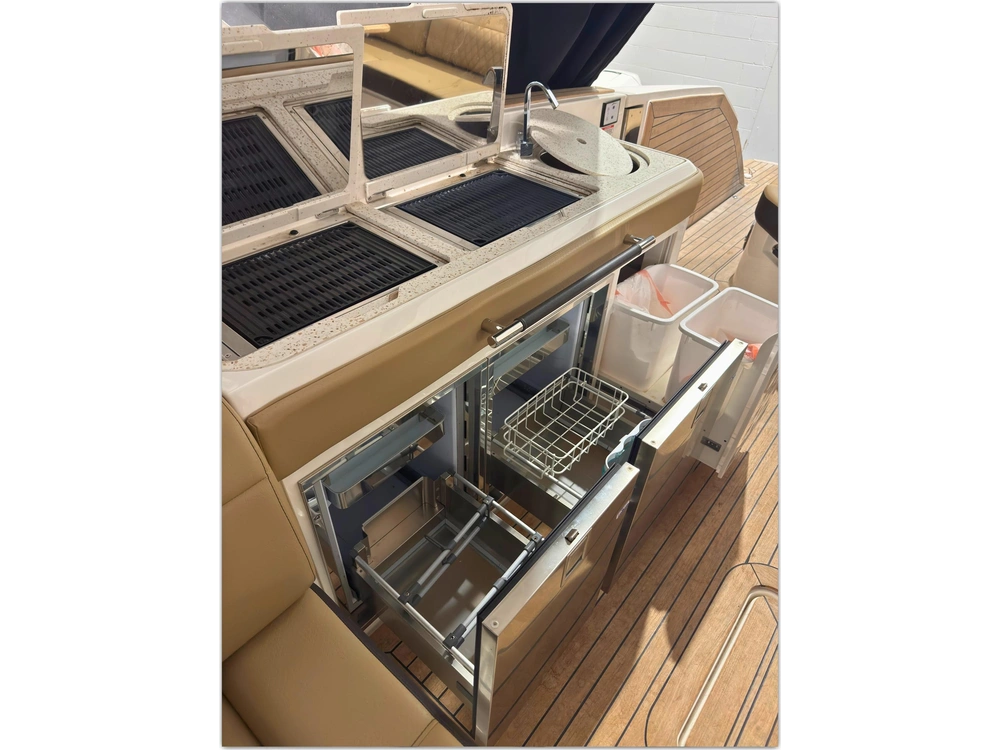 2021 Sea Ray Slx400 $519,000 Usd alt