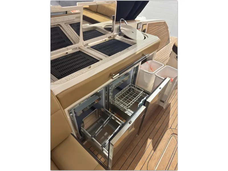 Sea Ray SLX 400 2021