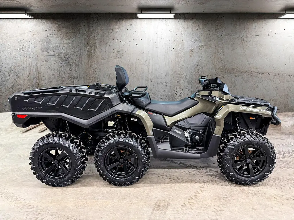 Can-Am OUTLANDER MAX XT 1000 6X6 2024